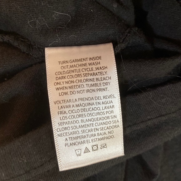 Way to celebrate Halloween black cat graphic Tee - Picture 7 of 7